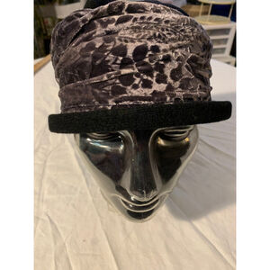 Women's Parkhurst Black & Gray Leopard Print Wool Hat One Size